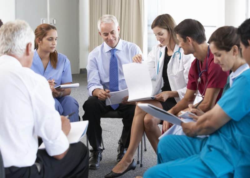 Equipo médico y psicológico colegiado de UniAdic en Chamberí, Madrid